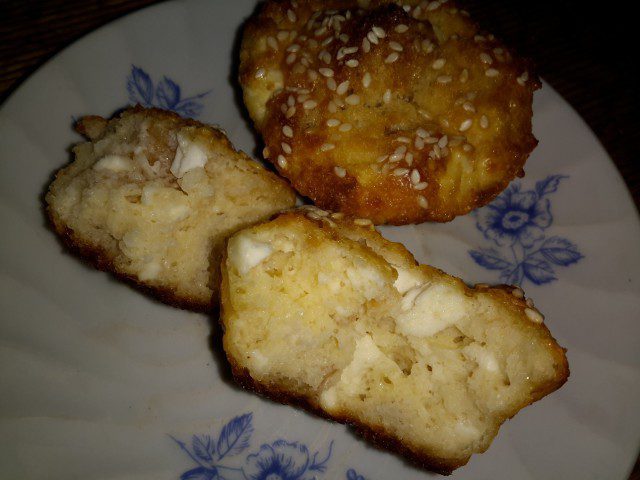 Кейкчета от сух хляб със сусам
