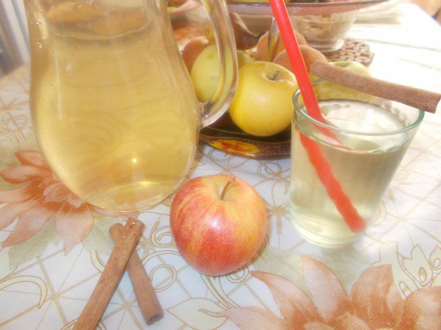 Здравословен ябълков чай за отслабване