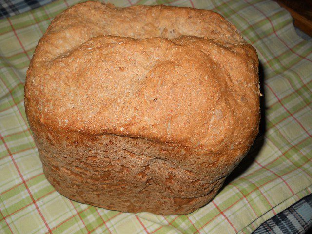 Хляб с грахам в хлебопекарна