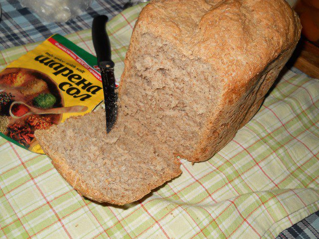 Хляб с грахам в хлебопекарна