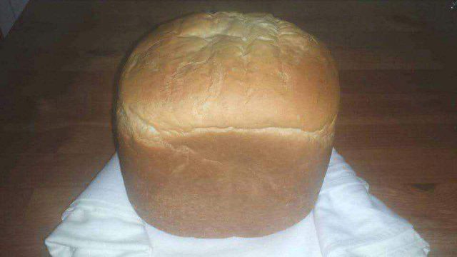 Обикновен хляб в хлебопекарна