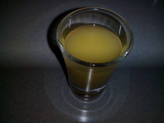 Шот с водка и портокалов сок