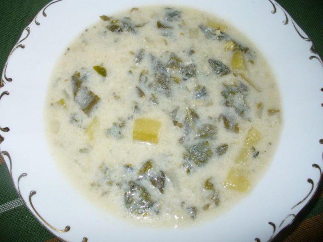Млечна супа с коприва