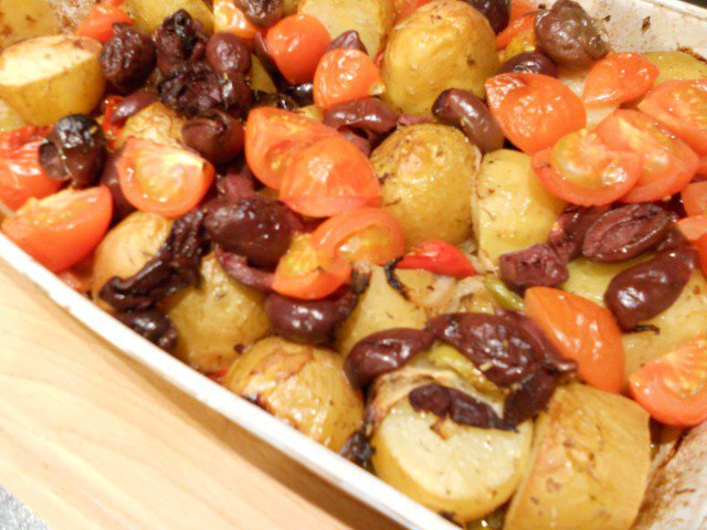 Пресни картофи по провансалски