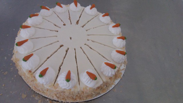 Морковена торта с бадеми