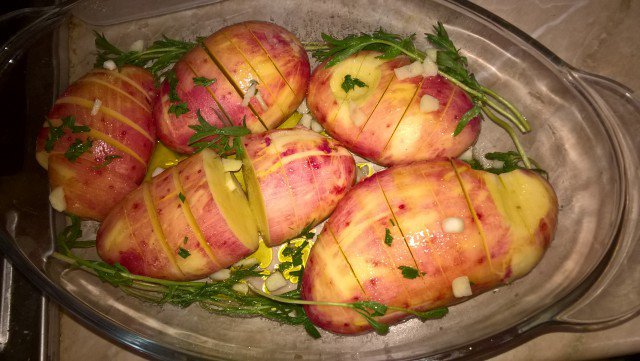 Сладки картофи на фурна с розмарин
