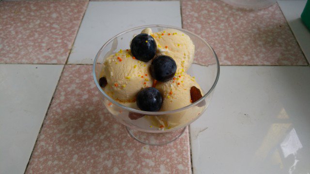 Домашен ванилов сладолед