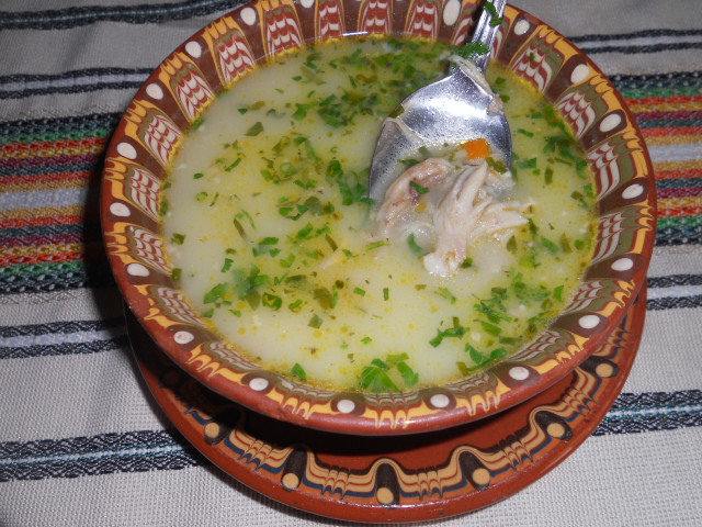 Пилешка супа с варена застройка