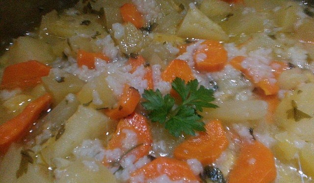 Постни тиквички с ориз, картофи и моркови