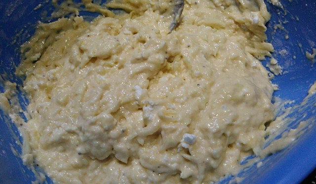 Солени мъфини с тиквичка и сирене