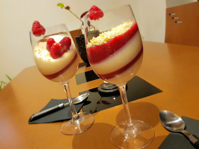 Романтичен десерт с малини и маскарпоне