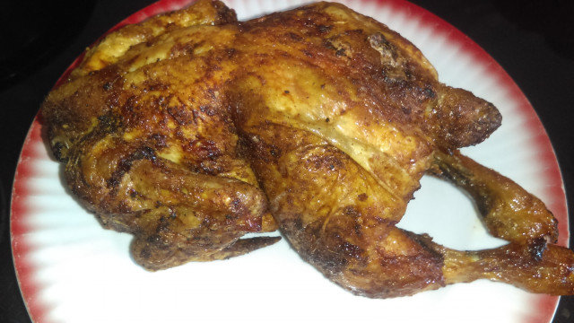 Пикантно домашно пиле