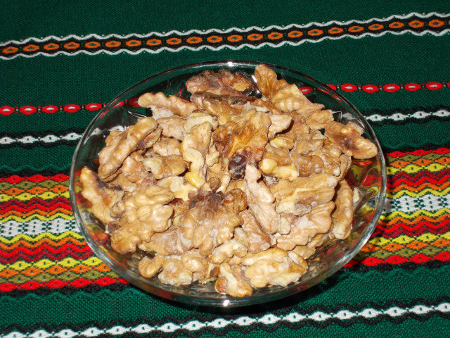 Печени орехи с хималайска сол