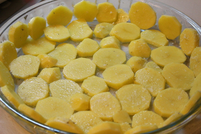Омлет с картофи на фурна