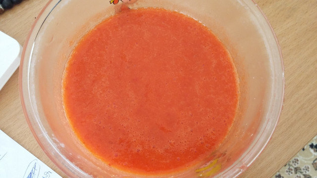 Зимна доматена кремсупа с червен лук