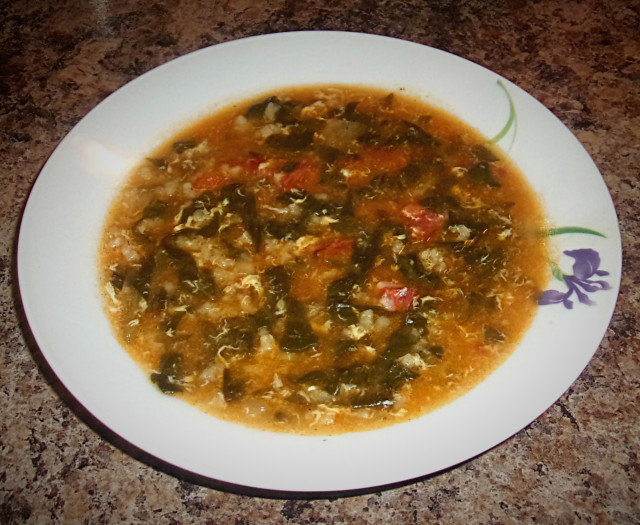 Спаначена супа с ориз и чоризо
