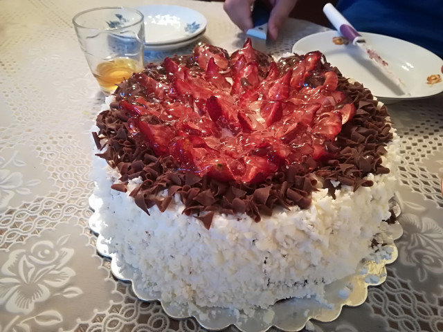 Торта с маскарпоне и ягоди