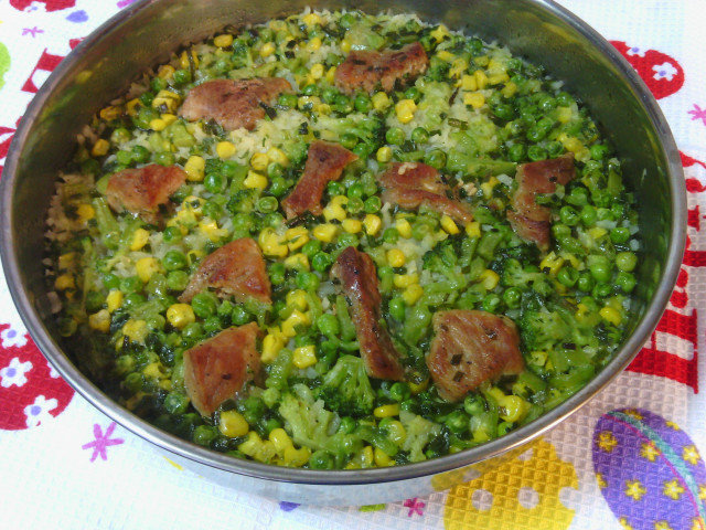 Ориз със зеленчуци и свинско месо