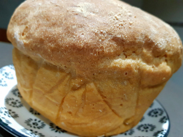 Хлебче с айрян в йенско стъкло