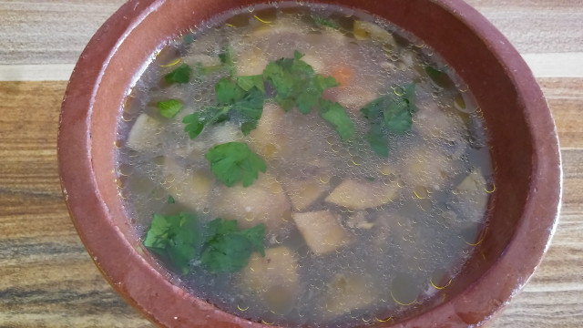 Гъбена супа с целина