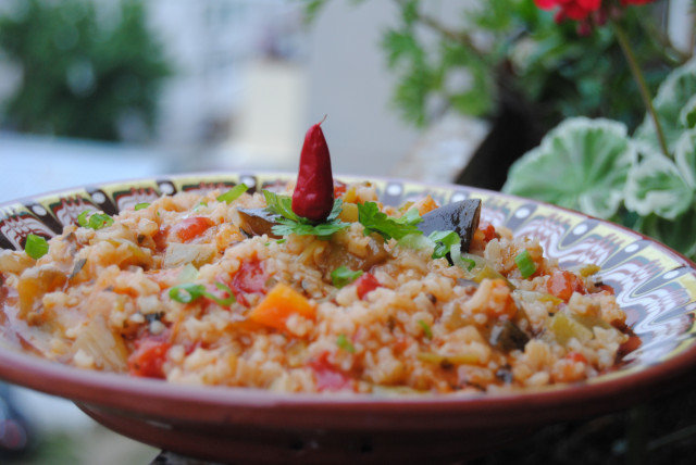 Постна лятна манджа с ориз и зеленчуци