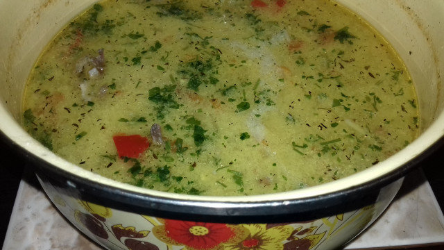 Кокоша супа с варена застройка