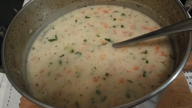 Млечна пилешка супа