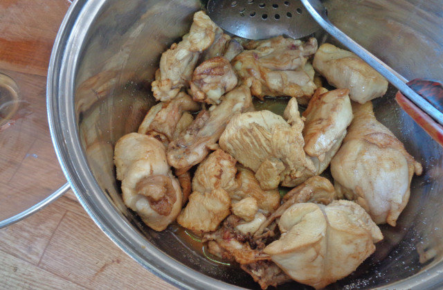 Пилешко месо в буркани за зимата
