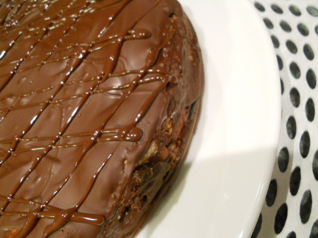 Английска бисквитено-шоколадова торта