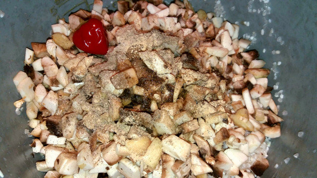Пикантен ориз с кралски печурки и гарам масала