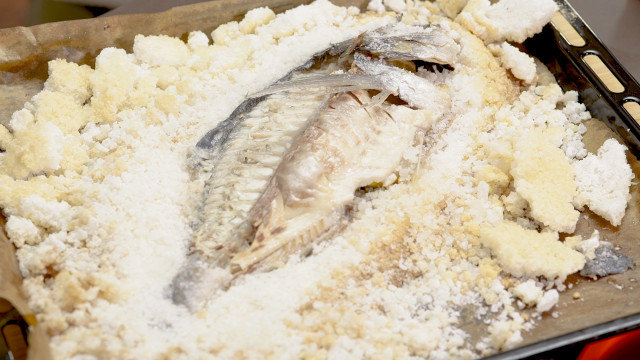 Ципура в сол с ориз с гъби
