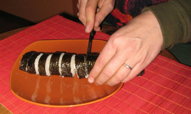 Кимбап с водорасли и рачешки рулца