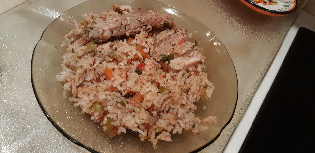 Свински ребра с ориз и зеленчуци
