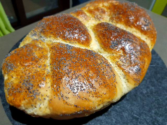 Плетен еврейски хляб (Challah)