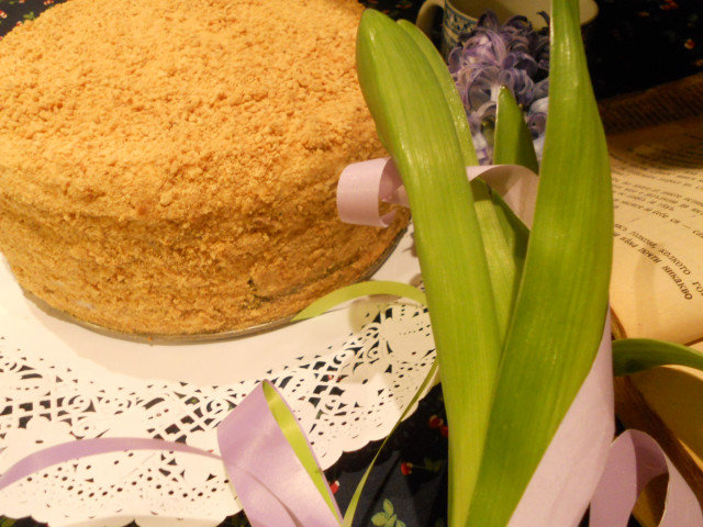 Френска селска торта с боровинки и сметаново-маслен крем