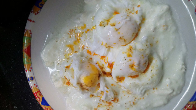 Яйца по Панагюрски с цедено мляко