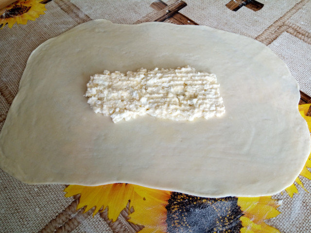 Точени банички със сирене и кашкавал