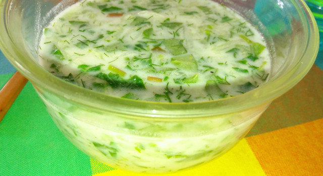 Лятна студена млечна супа със зеленини