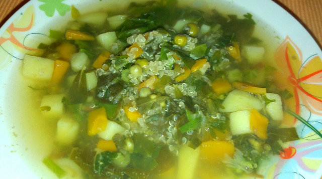 Зеленчукова супа с киноа