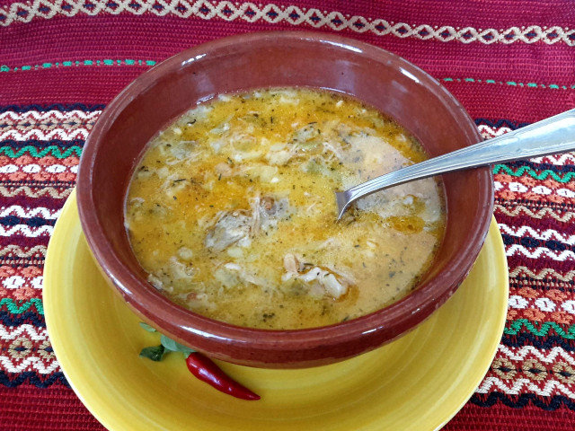 Пилешка супа с яйце и сметана