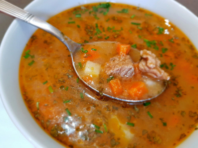 Телешка супа с картофи и моркови