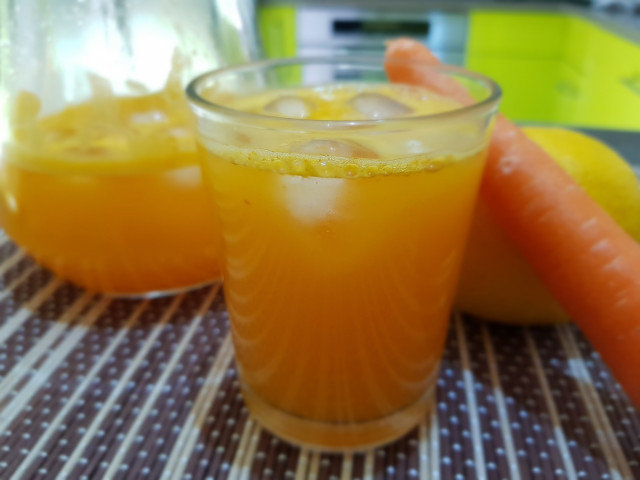 Енергийна напитка от морков и лимон