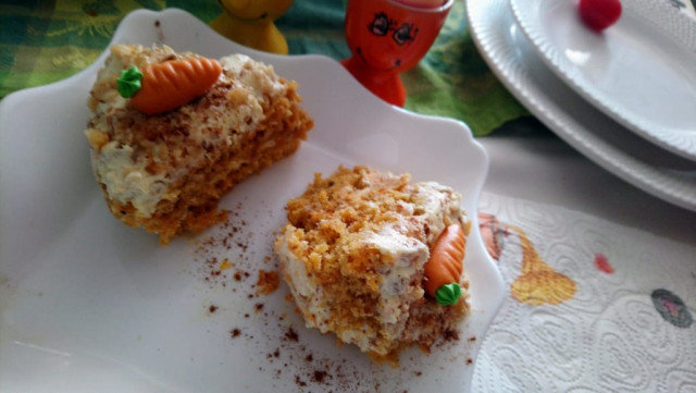 Страшно вкусна морковена торта
