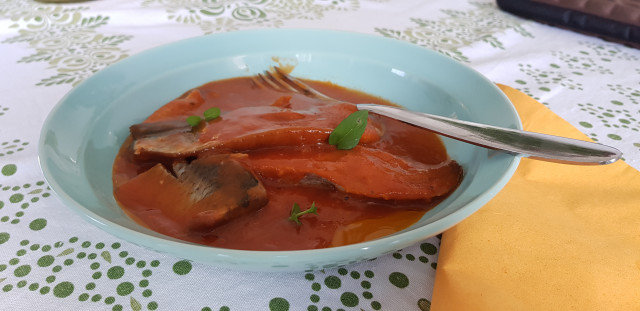 Риба в доматен сос