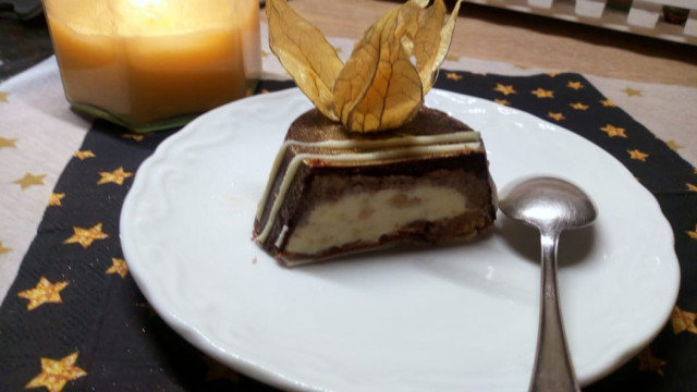 Елегантни шоколадови тортички Амарети