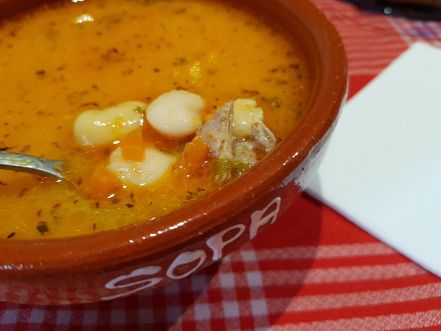 Патешка супа с фасул