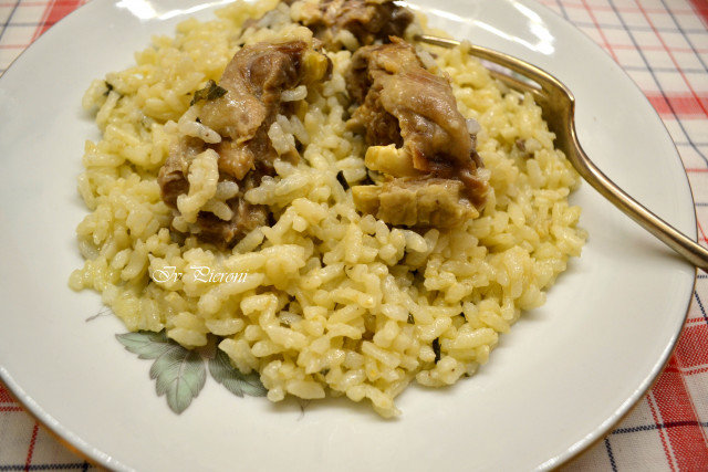 Агнешко варено с ориз