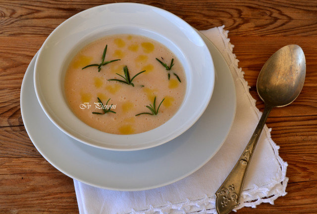 Бобена крем супа с розмарин и зехтин