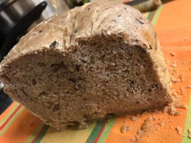 Зехтинов хляб с маслини в хлебопекарна