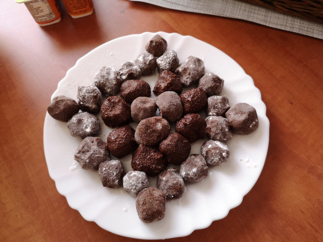 Какаови топчета с орехи